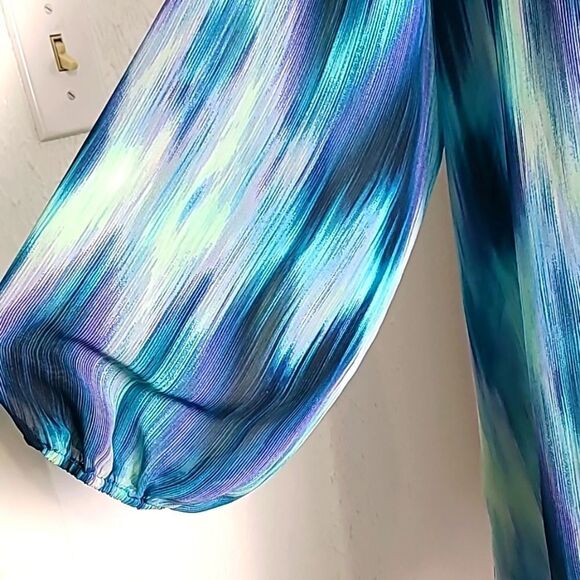 Zac & Rachel Watercolor Shades of Blues & Purple Blouse, Black Trim, Sz Medium - Picture 4 of 8